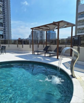 Lindo Flat no Edifício Cosmopolitan, com GARAGEM e PISCINA
